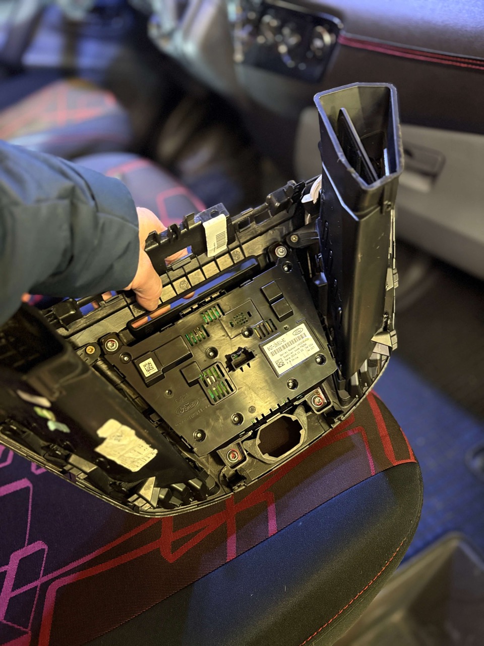 Palubní deska bez autorádia