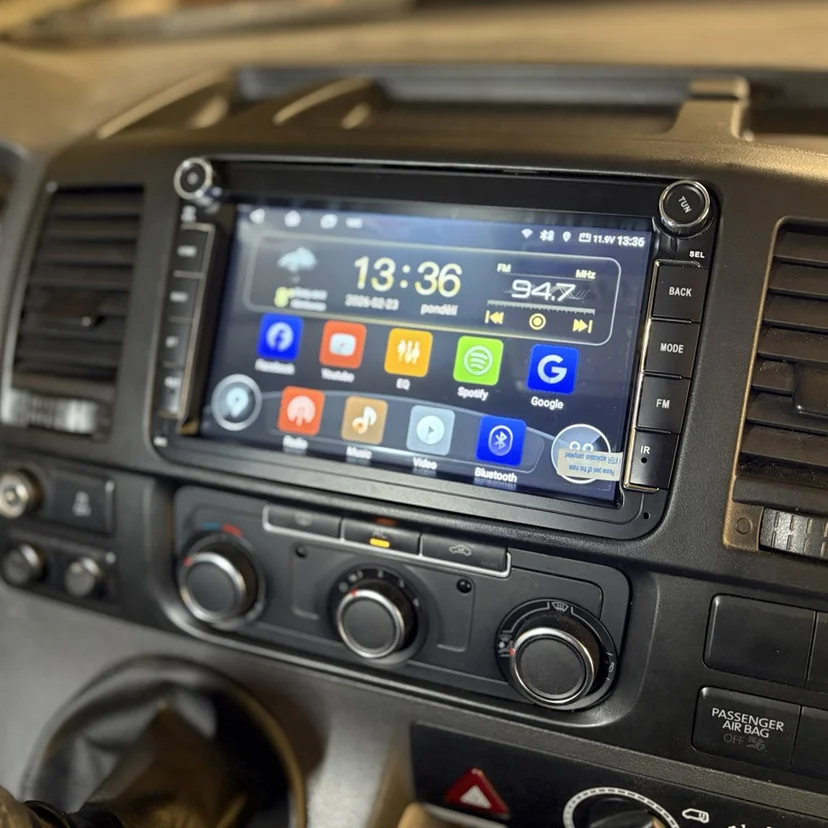 Autorádio pro VW Transporter T5
